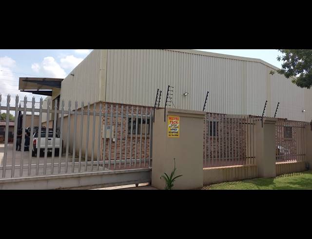 400M² FACTORY FOR SALE IN BRAKPAN CENTRAL